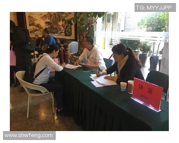 全球顶级足球明星妻子魅力排名揭晓她们的故事与风采一览无遗